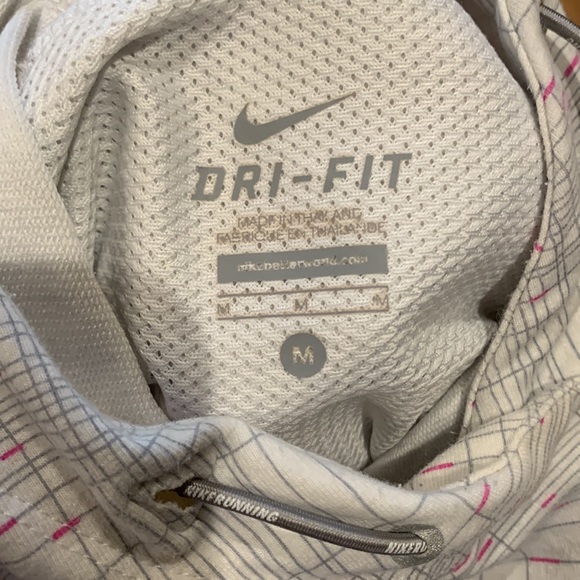 Nike Dri-fit - Picture 4 of 4